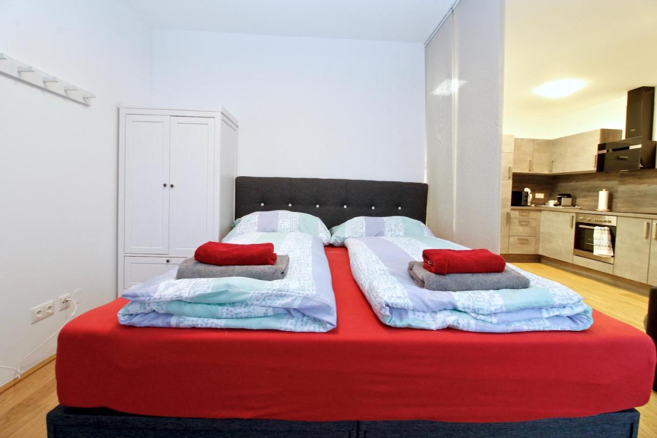 Balcony/Pool/Free Parking Garage Studio فيينا المظهر الخارجي الصورة